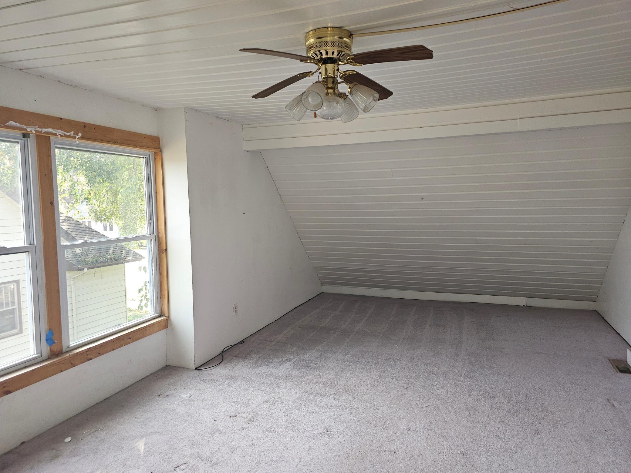 112 North Sverdrup Avenue Jackson, MN 56143 - Photo 13 of 28