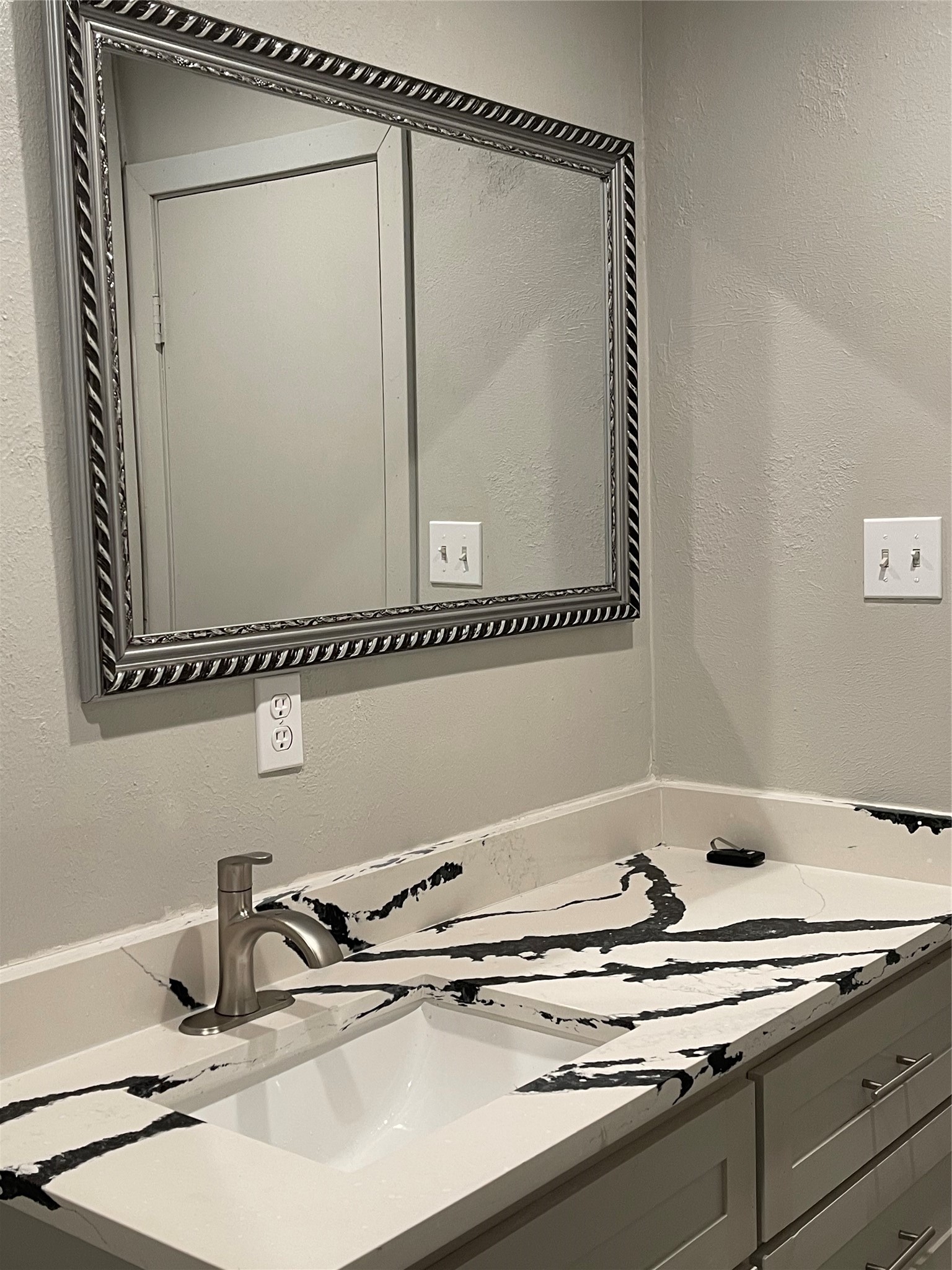 5131 Indigo Street Houston, TX 77096 - Photo 18 of 21 2nd Bedroom