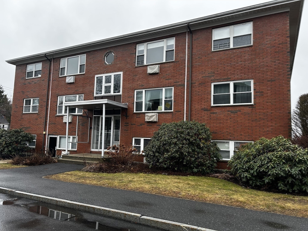 20 Whitman Road, Unit 21 Waltham, MA 02453 - Photo 17 of 23