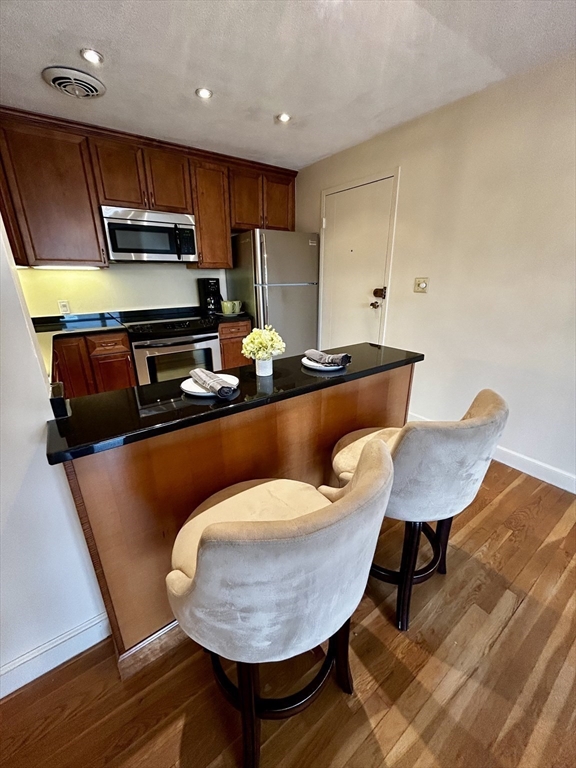 20 Whitman Road, Unit 21 Waltham, MA 02453 - Photo 6 of 23