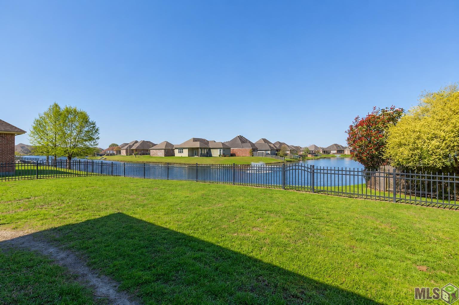 10743 Hillbrook Avenue Baton Rouge, LA 70810 - Photo 23 of 27