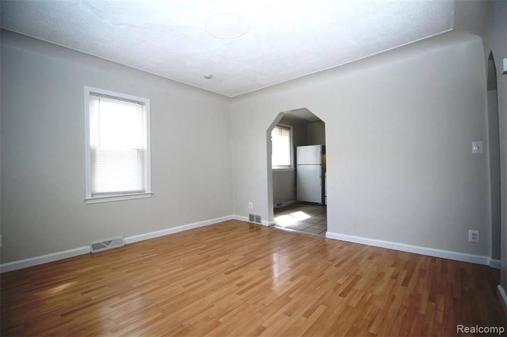 7074 Toepfer Road Warren, MI 48091 - Photo 4 of 15