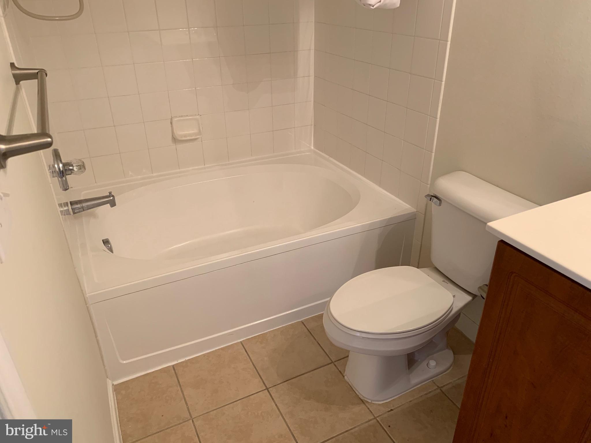 12913 Centre Park Circle, Unit 411 Herndon, VA 20171 - Photo 5 of 8