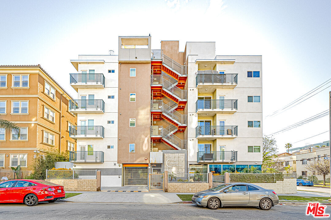 a car parked in front of a building