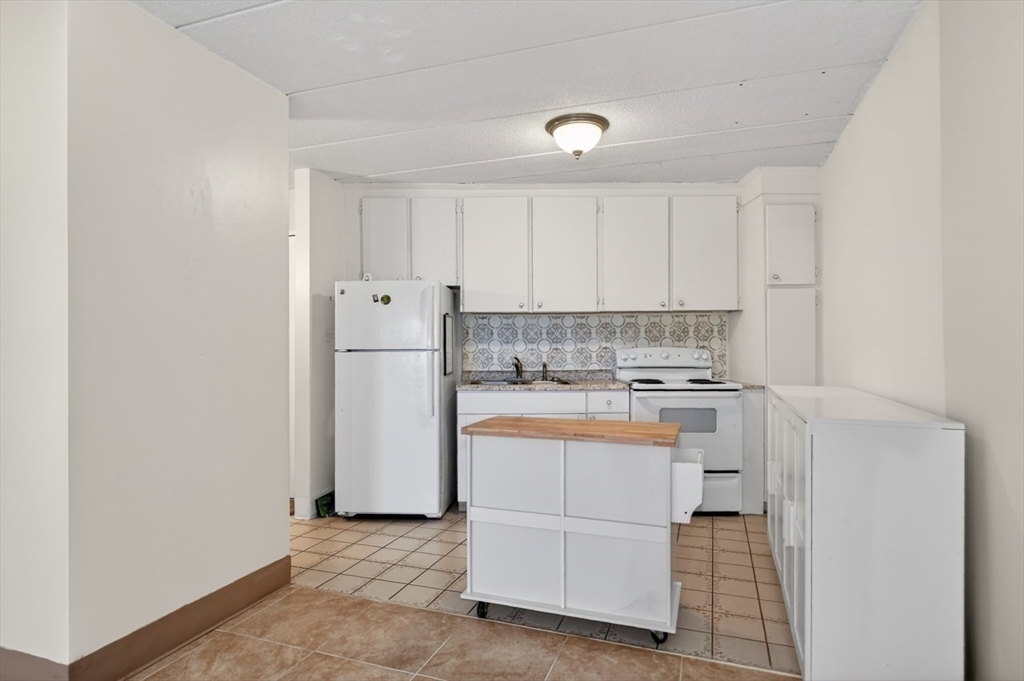 152 Turner Road, Unit 3 Holliston, MA 01746 - Photo 12 of 26