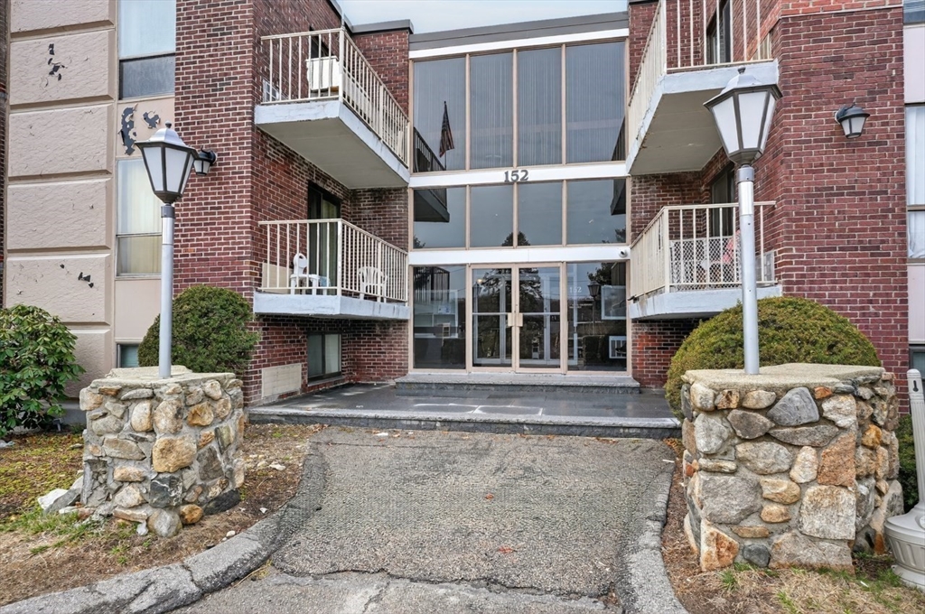 152 Turner Road, Unit 3 Holliston, MA 01746 - Photo 4 of 26