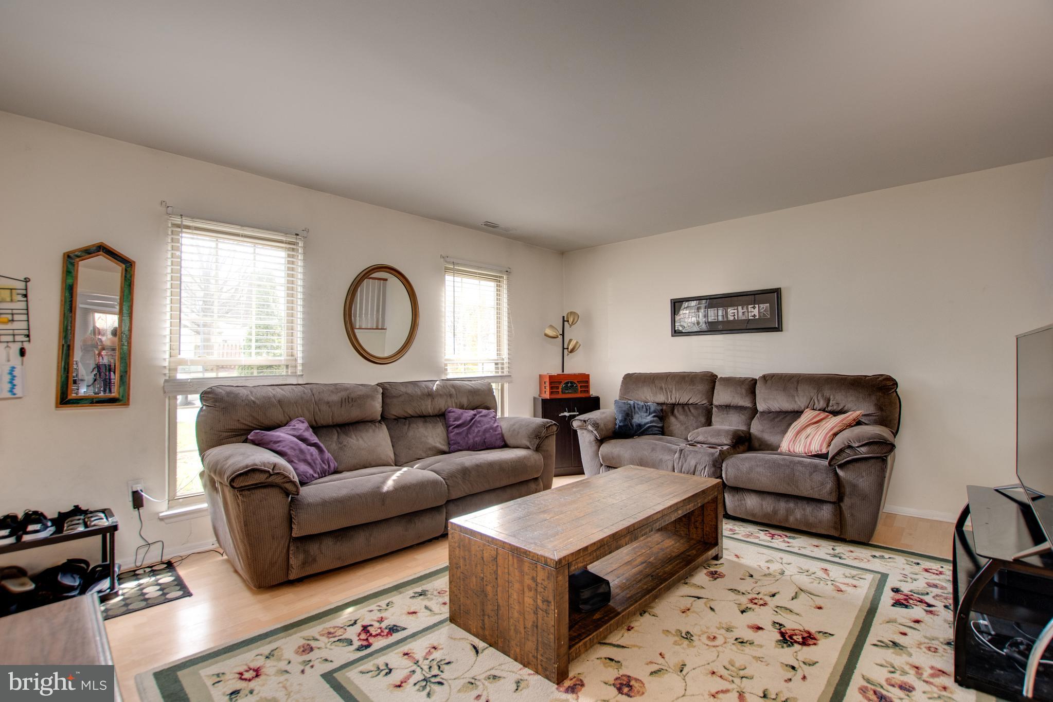 528 Lopax Road Harrisburg, PA 17112 - Photo 2 of 32 Spacious room with great sunlight