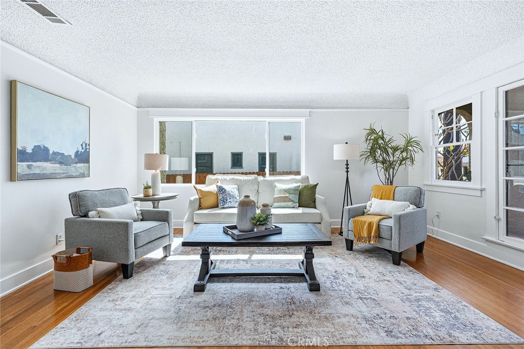 1384 Prospect Avenue Long Beach, CA 90804 - Photo 4 of 37