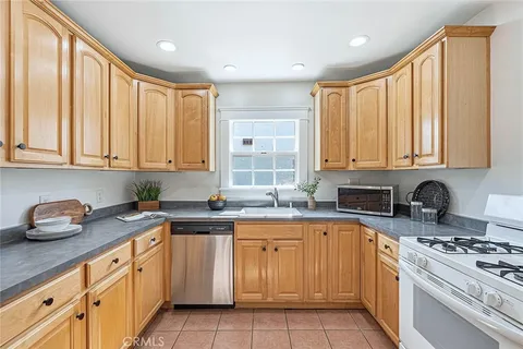 $949,000 | 1384 Prospect Avenue, Long Beach, CA 90804