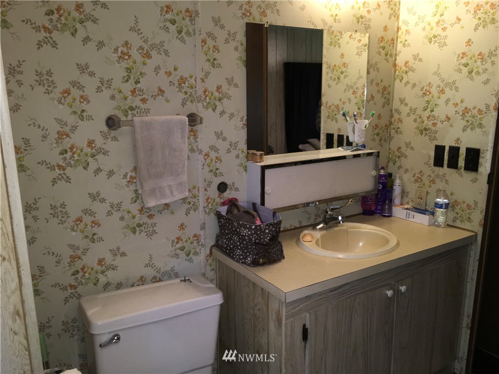 16725 Sargent Road Southwest Rochester, WA 98579 - Photo 7 of 18