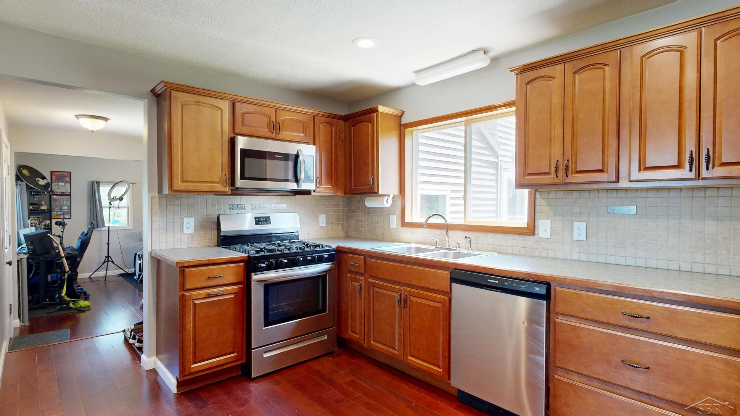 22359 Gratiot Road Merrill, MI 48637 - Photo 15 of 34