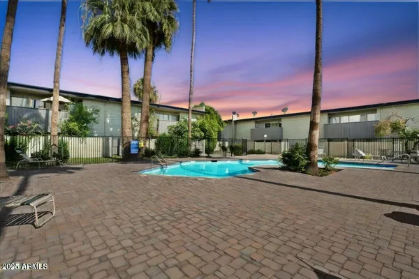 $2,100 | 6767 North 7th Street, Unit 123, Phoenix, AZ 85014