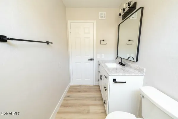 $2,100 | 6767 North 7th Street, Unit 123, Phoenix, AZ 85014