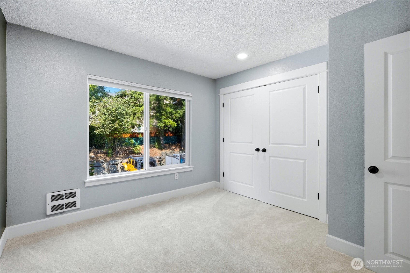 8025 234th Street Southwest, Unit 120 Edmonds, WA 98026 - Photo 18 of 31