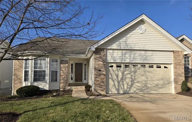 $314,900 | 64 North Trumbull Circle, Unit 45A, St. Charles, MO 63301
