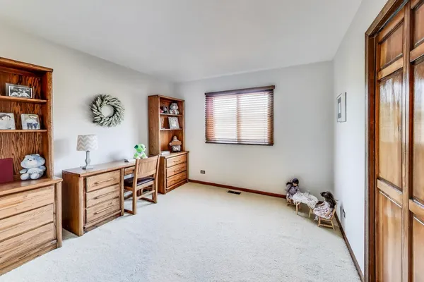 $625,000 | 1265 West Sturbridge Drive, Hoffman Estates, IL 60192