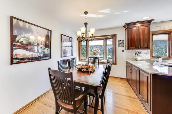 $625,000 | 1265 West Sturbridge Drive, Hoffman Estates, IL 60192