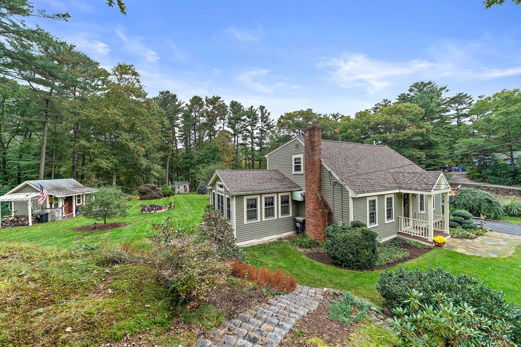 8 Perkins Road Pembroke, MA 02359 - Photo 3 of 27 Gallery Image 3