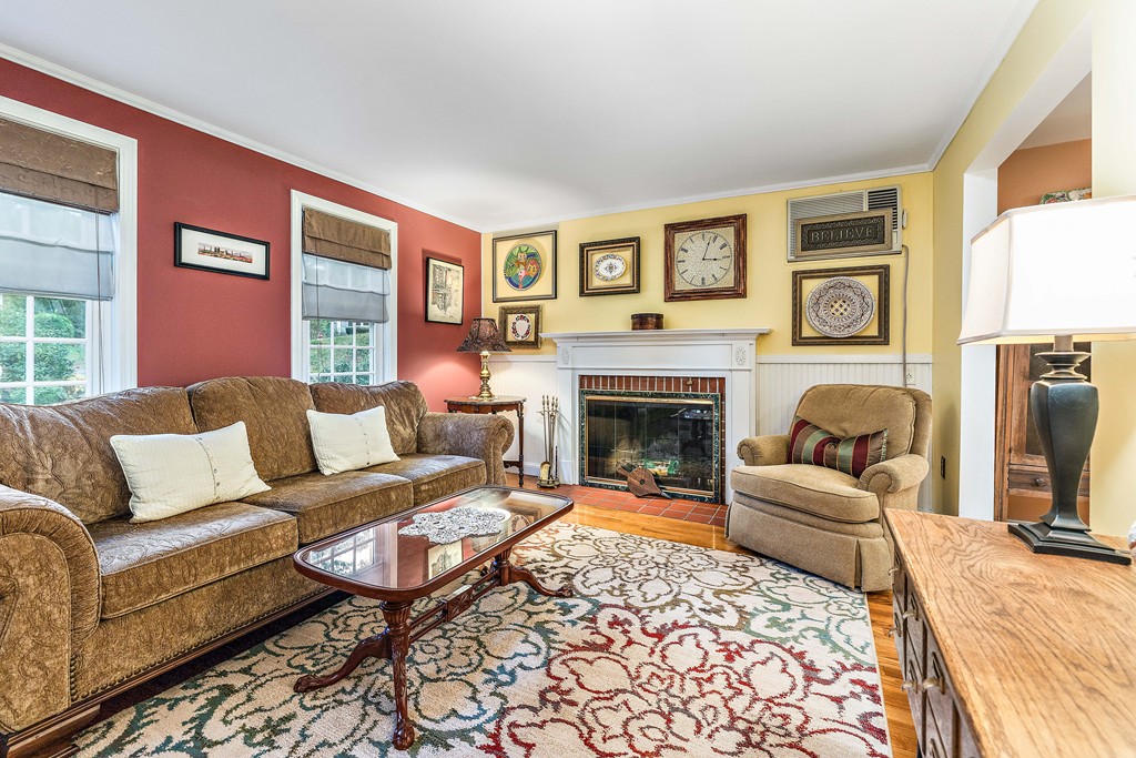 8 Perkins Road Pembroke, MA 02359 - Photo 8 of 27 Gallery Image 8