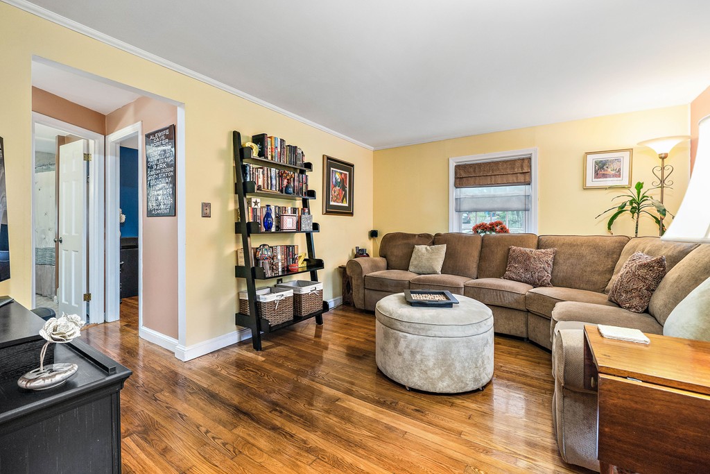 8 Perkins Road Pembroke, MA 02359 - Photo 10 of 27 Gallery Image 10