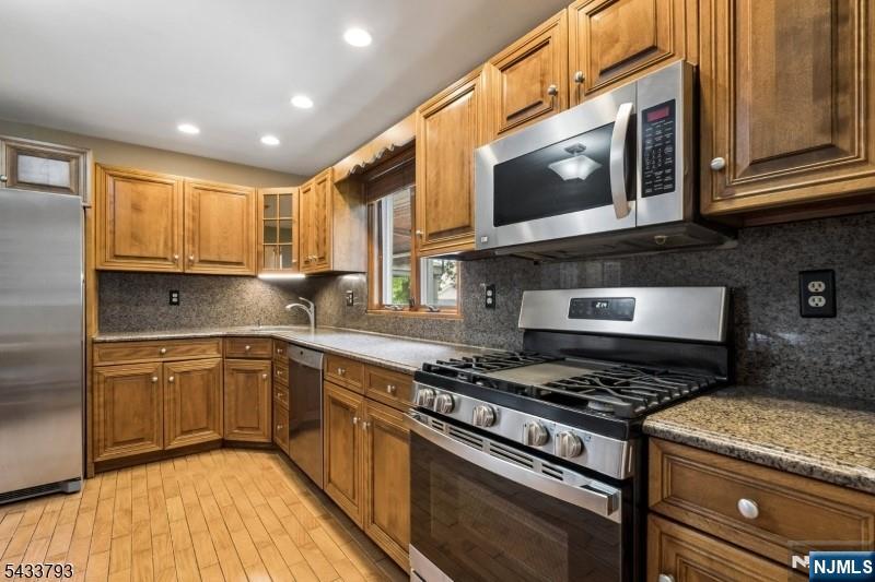 6 Davenport Avenue Roseland, NJ 07068 - Photo 15 of 29