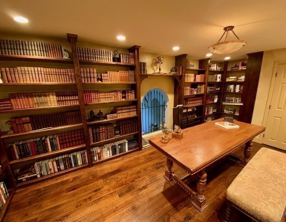 180 Wayside Inn Road Marlborough, MA 01752 - Photo 30 of 41