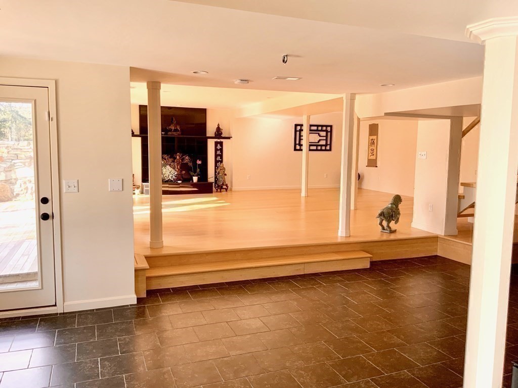 180 Wayside Inn Road Marlborough, MA 01752 - Photo 35 of 41