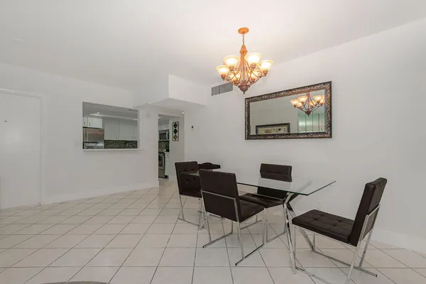 $2,150 | 1333 East Hallandale Beach Boulevard, Unit 101, Hallandale Beach, FL 33009