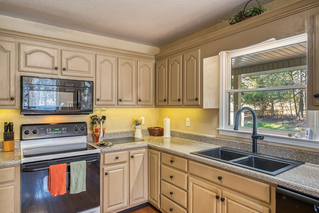 80 Pine Grove Drive Blue Ridge, GA 30513 - Photo 12 of 44