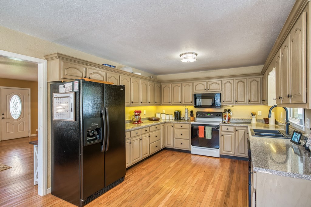 80 Pine Grove Drive Blue Ridge, GA 30513 - Photo 9 of 44