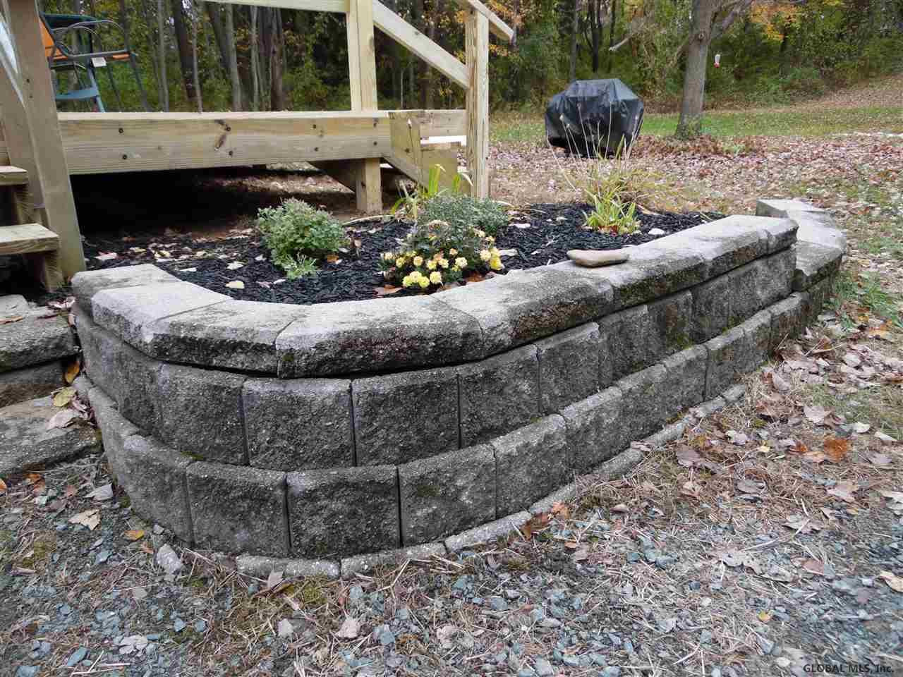 81 Dunsbach Road Halfmoon, NY 12065 - Photo 10 of 26 Outside Stone work