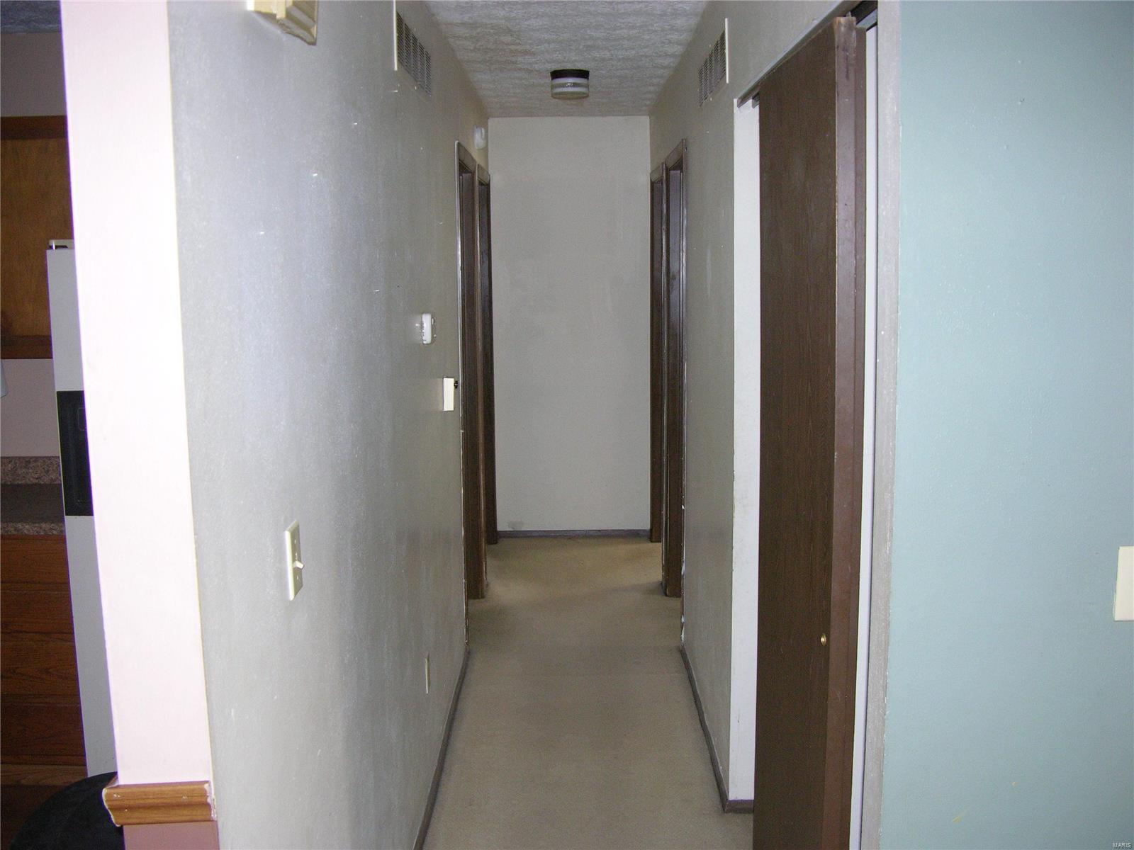 419 Augusta Street Alton, IL 62002 - Photo 14 of 29 Gallery Image 14