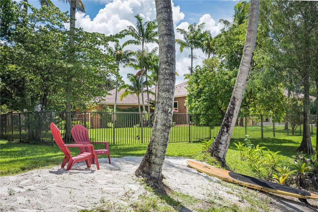 4031 East Ridgeview Drive Davie, FL 33330 - Photo 11 of 57 Photo 11