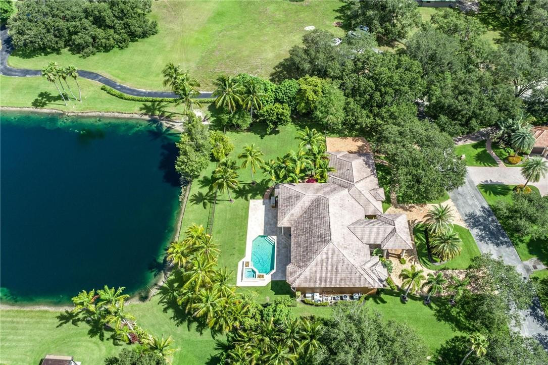 4031 East Ridgeview Drive Davie, FL 33330 - Photo 10 of 57 Photo 10