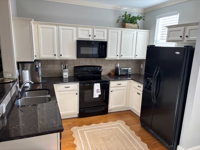 318 Byron Way Franklin, TN 37064 - Photo 19 of 53 a kitchen with a refrigerator stove and sink