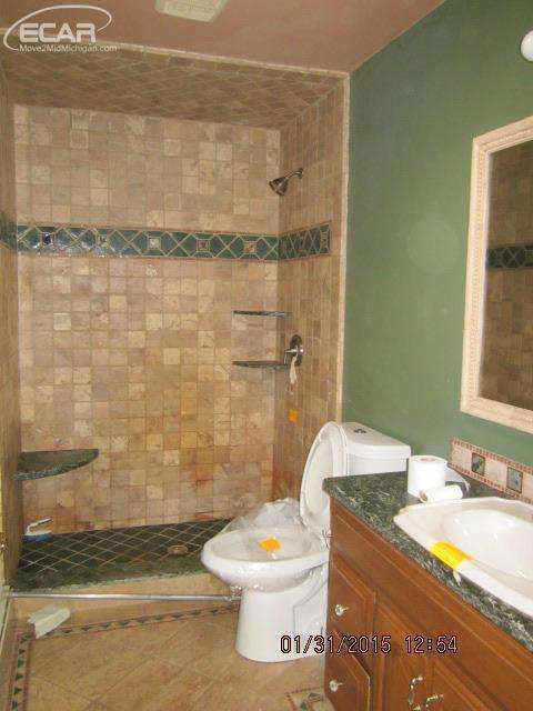 8393 Green Road Howell, MI 48855 - Photo 16 of 18 20429321-15.JPG