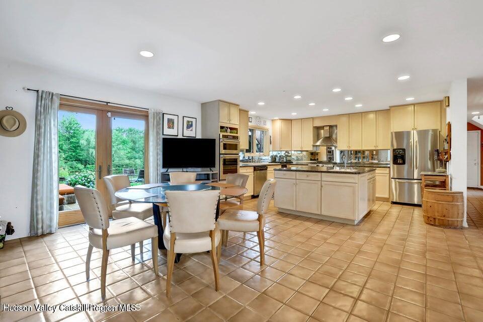 18 Hawk Hill Road New Paltz, NY 12561 - Photo 9 of 41 20240821183242794362000000-o