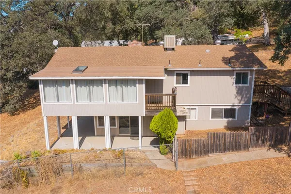 a view of backyard of house