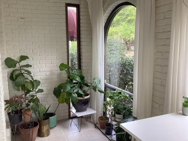 $1,700 | 4034 Hawthorne Avenue, Unit 103, Dallas, TX 75219