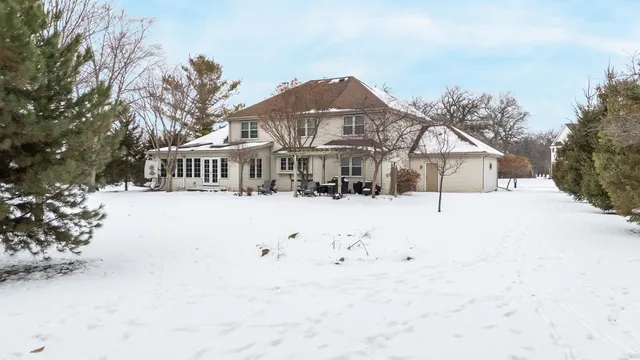$549,900 | 2985 Pine Ridge Road, Oshkosh, WI 54904