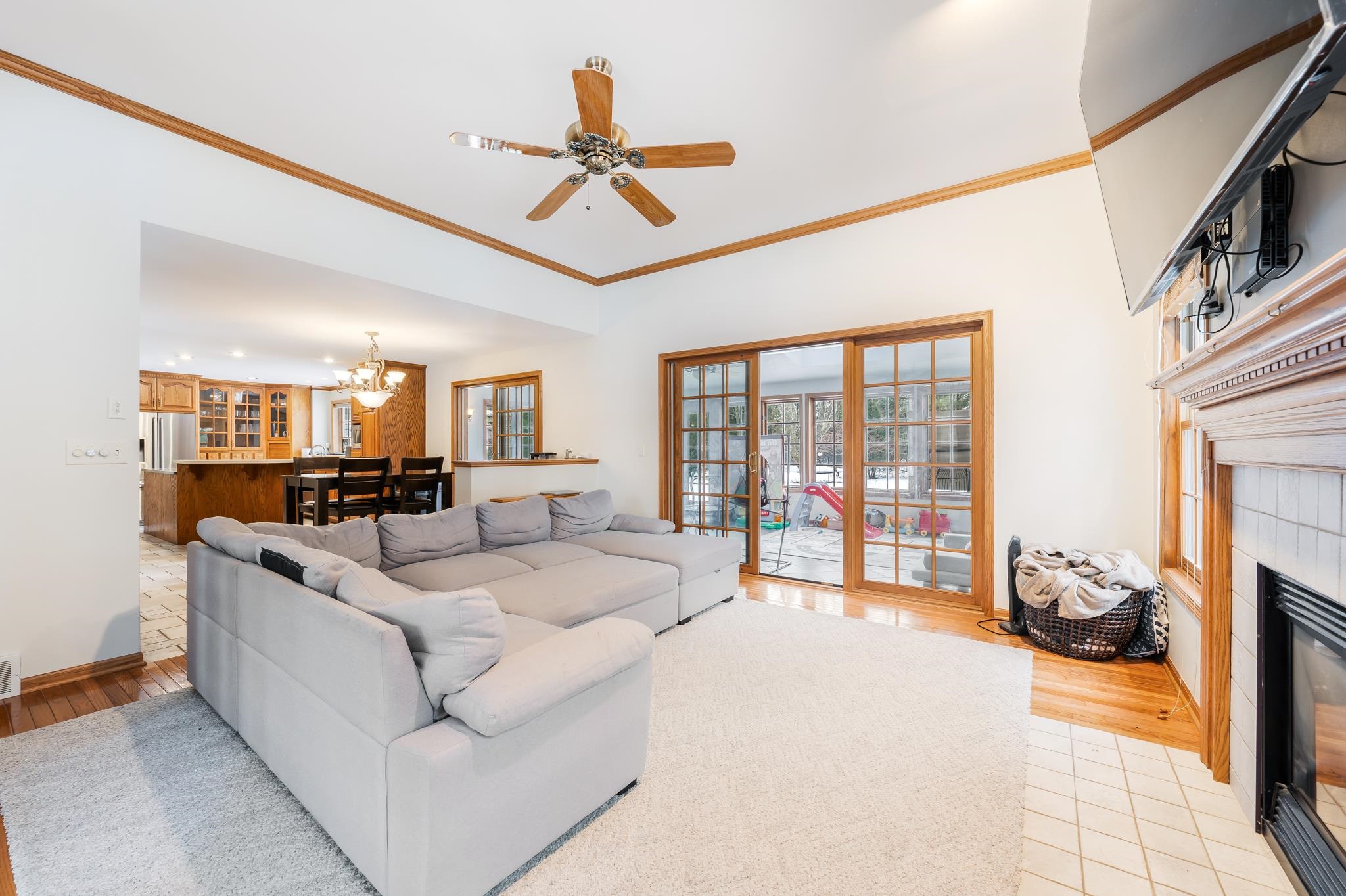 2985 Pine Ridge Road Oshkosh, WI 54904 - Photo 8 of 46