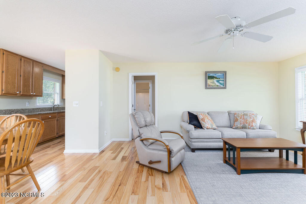 292 Hidden Valley Road Wilmington, NC 28409 - Photo 5 of 25 1015