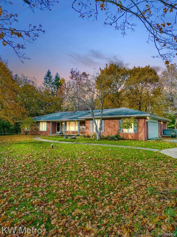 7380 Villamuer Road West Bloomfield, MI 48322 - Photo 1 of 59