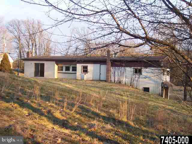 2155 Craley Road Windsor, PA 17366 - Photo 2 of 9 Gallery Image 2
