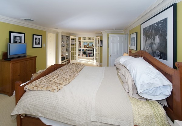 81 Albion Road Wellesley, MA 02481 - Photo 17 of 20