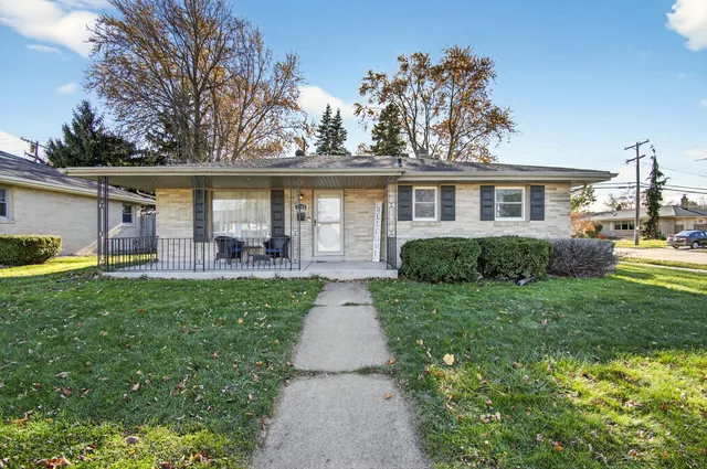 $247,500 | 1123 Montclair Drive, Racine, WI 53402