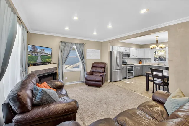 $247,500 | 1123 Montclair Drive, Racine, WI 53402