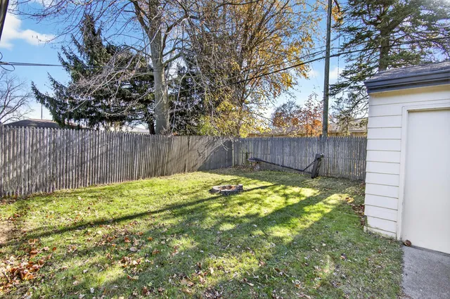 $247,500 | 1123 Montclair Drive, Racine, WI 53402