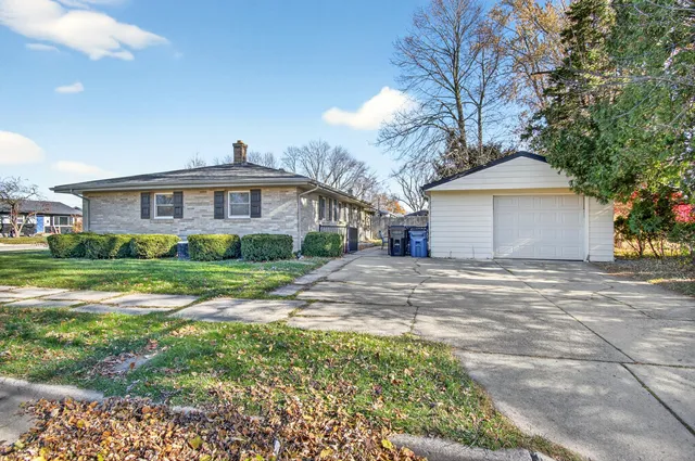 $247,500 | 1123 Montclair Drive, Racine, WI 53402