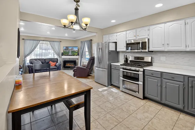 $247,500 | 1123 Montclair Drive, Racine, WI 53402